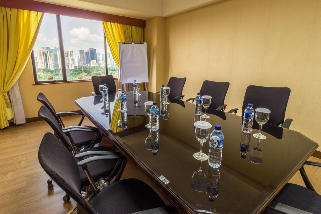 Artotel Gelora Senayan Dżakarta Zewnętrze zdjęcie